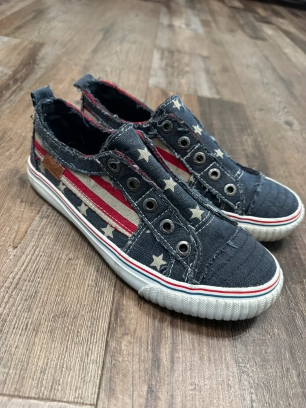 Blowfish Malibu American Flag Shoes Sneakers Size 7.5